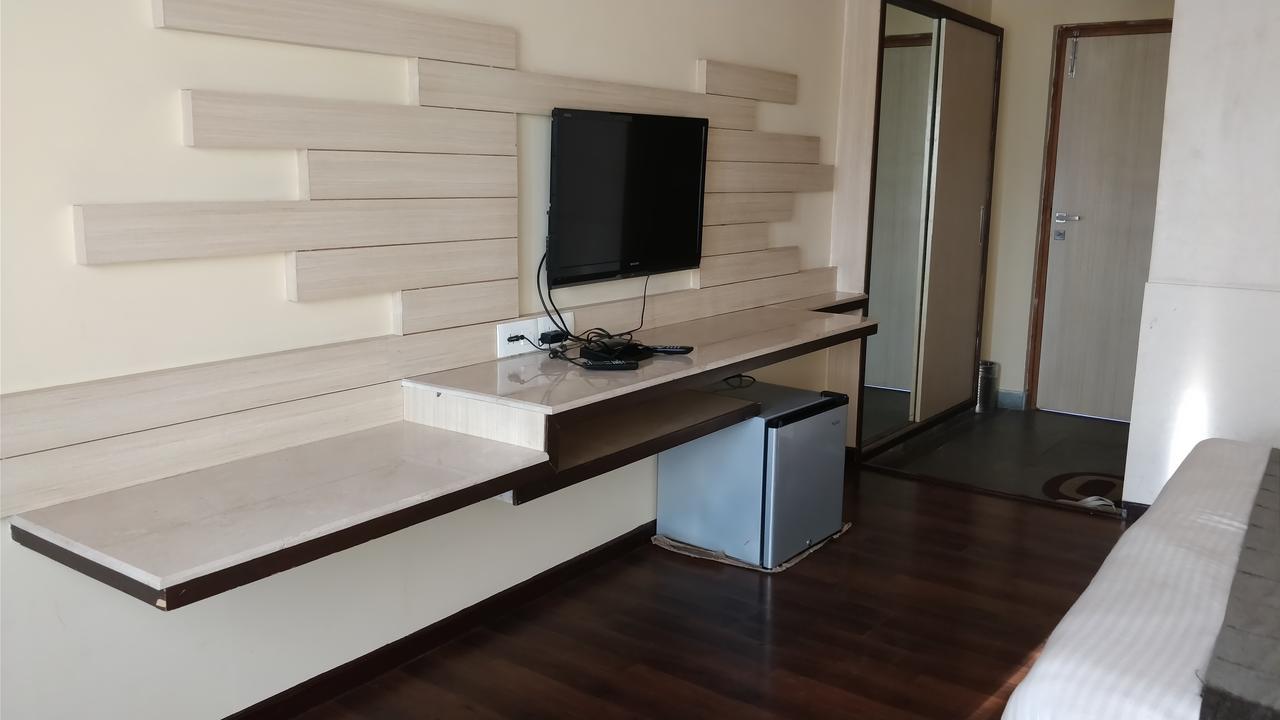 Hotel Mount Regency Mount Abu Bagian luar foto