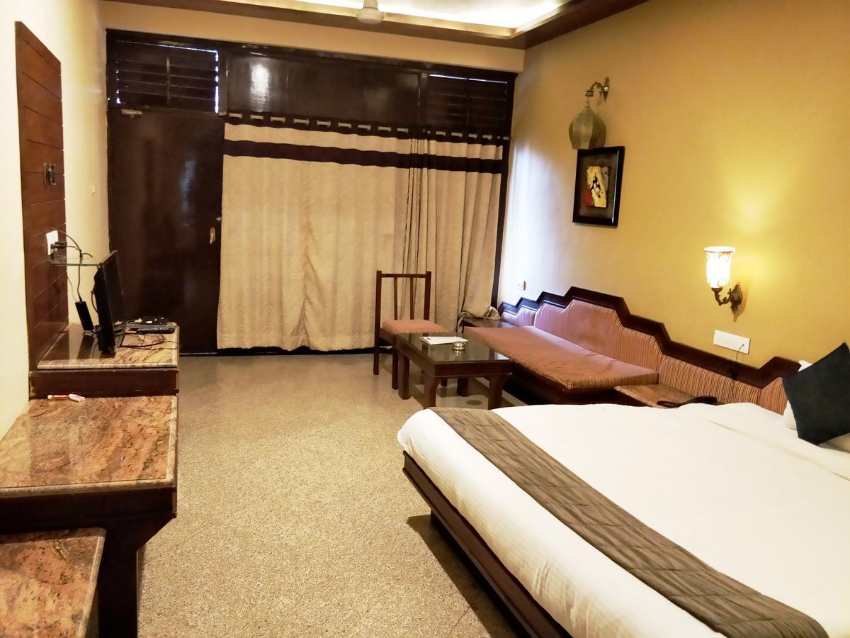 Hotel Mount Regency Mount Abu Bagian luar foto